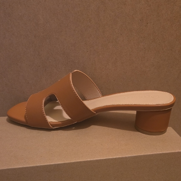 Chic Tan Women's Mules - Picture 4 of 7